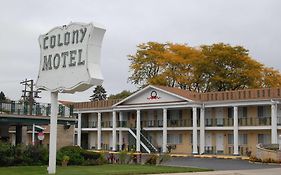 Colony Motel Brookfield